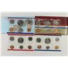 Image 2 : 1984 & 1994 US MINT SETS P/D (WITH ENVELOPES)