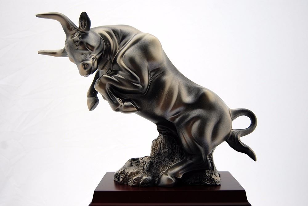 17 inches Stunning Wall Street Raging Bull Statue Sculpture