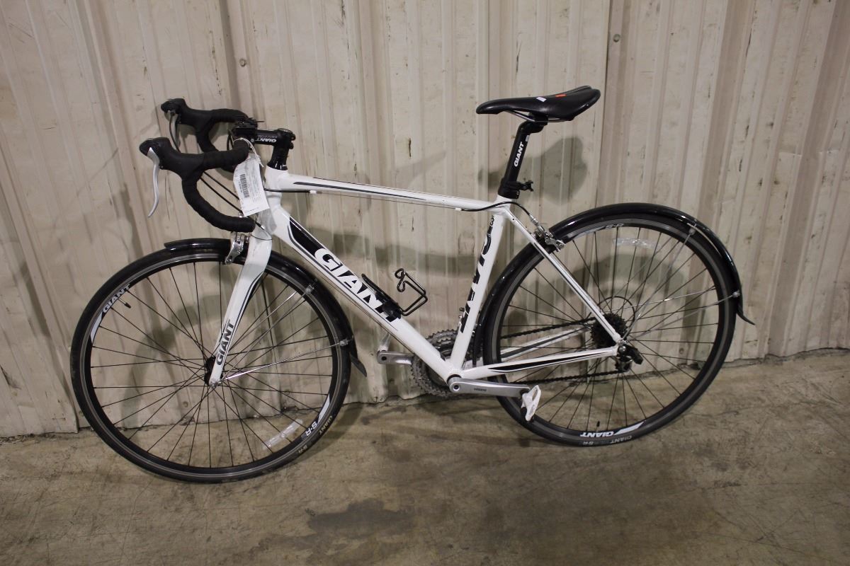 WHITE GIANT 27 SPEED ROAD BIKE