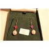 Image 2 : 14K YELLOW GOLD GEMSTONE PEARL EARRINGS, 1.40CT (SIDE WEIGHT), SQUARE, CLARITY (SIDE) MODERATELY