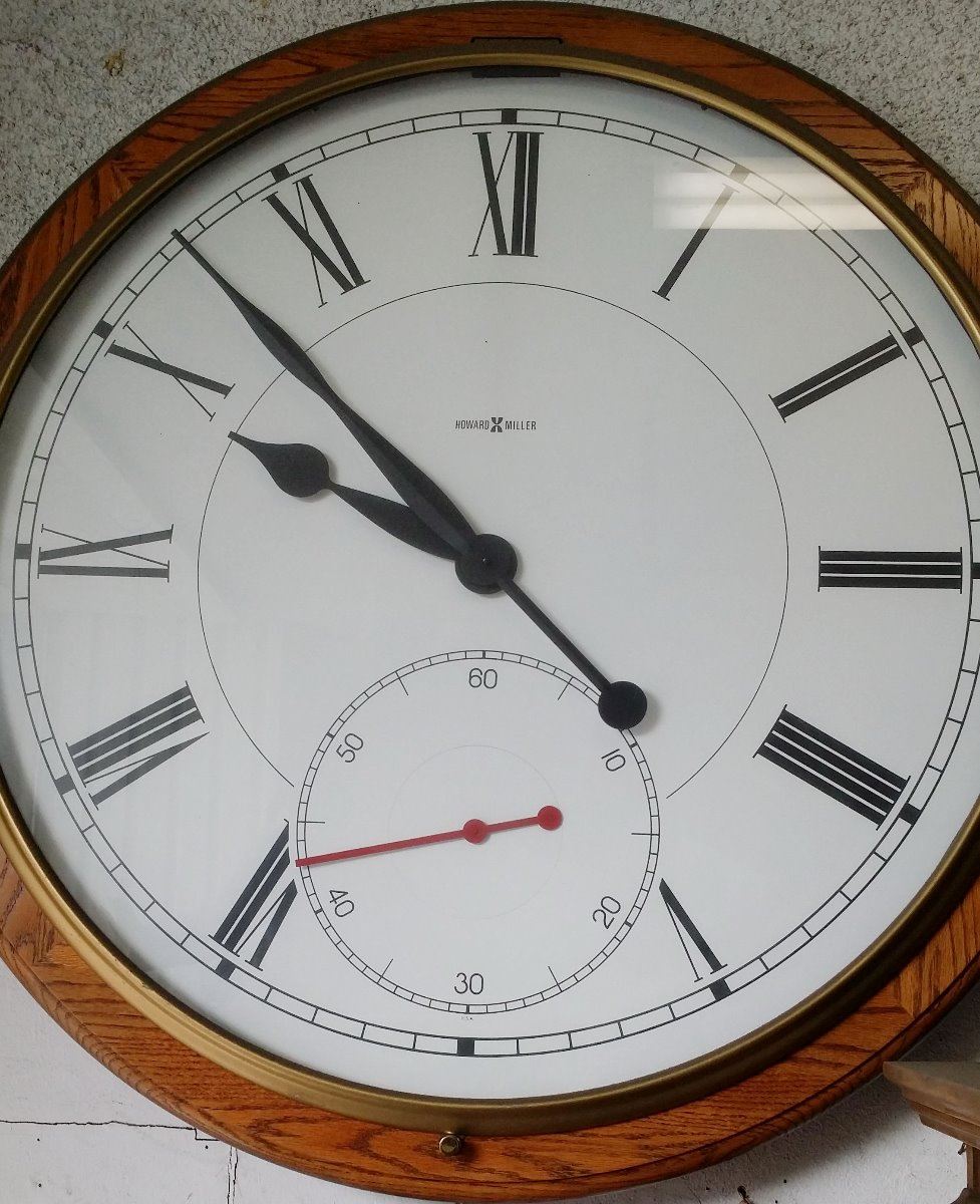 Howard Miller XXL Rare Vintage Wall Clock 42", 40lbs