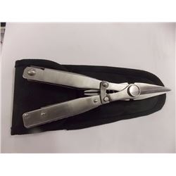 NEW MULTI TOOL WITH CASE