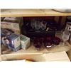 Image 1 : SHELF LOT - ROASTING PAN AND LOT OF DISHES