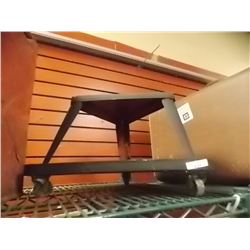 ROLLING SHOP STOOL