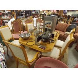 DINING TABLE WITH LEAF