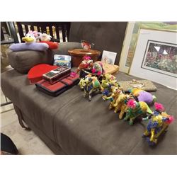 LOT MISC - ELEPHANTS, DISNEY AND MORE