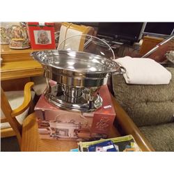 OVAL CHAFING DISH - 4.2 QUART - 18/10 STAINLESS STEEL - NEW