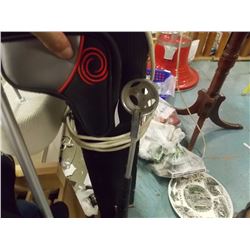 GOLF BALL CUP WITH EXTENDABLE HANDLE AND SOCK