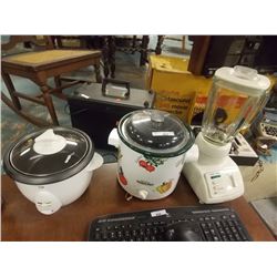 BLENDER AND 2 SLOW COOKERS= 3PC