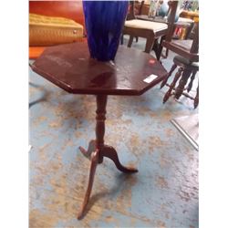 VINTAGE HEXAGON SIDE TABLE