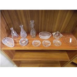 COLLECTABLE GLASSWARE - 11PC