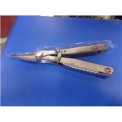 NEW MULTI TOOL WITH CASE
