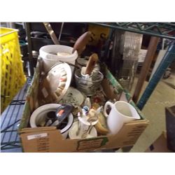 BOX ASSORTED COLLECTABLES