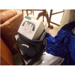 CAMERA CASE & VILLAGE ACCESSORTED - TWINKLING LIGHT SHRUBS - NEW