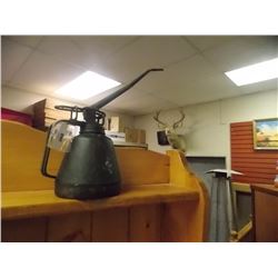VINTAGE OIL CAN