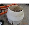 Image 2 : MQ Whiteman/Honda 8HP Trailer Concrete Mixer
