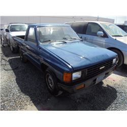 TOYOTA PICKUP 1986 T-DONATION
