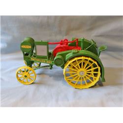 ERTL Waterloo Boy kerosene tractor, 1/16 scale