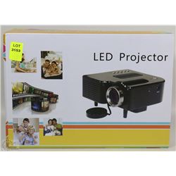 NEW LED PROJECTOR