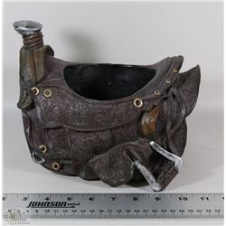 SADDLE PLANTER