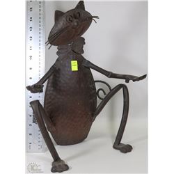 WROUGHT IRON GARDEN CAT