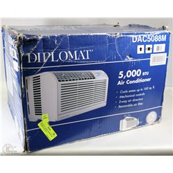 DIPLOMAT 5000BTU WINDOW AIR CONDITIONER NEW