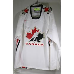 NIKE TEAM CANADA XL JERSEY WITH RYAN SMYTH