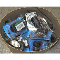 BOX OF CASTORS