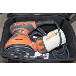 RIDGID RANDOM ORBIT SANDER W/CASE
