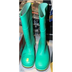 VIKING STEEL TOE RUBBER BOOT SZ 7