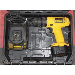 DEWALT 12 VT. CORDLESS DRILL W/CHARGER