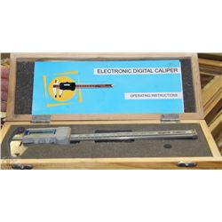 ELECTRONIC DIGITAL CALIPER 0-150 MM /