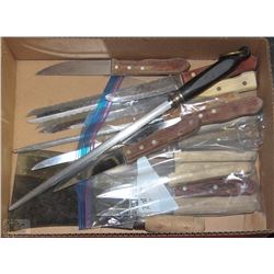 BOX W/WOOD HANDLED STEAK KNIVES,