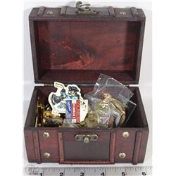 WOOD BOX WITH COLLECTION OF PINS SOME MILITARY