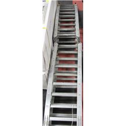 SET OF ALUMINUM ATV RAMPS