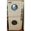 Image 1 : PAIR OF 2 STACKABLE MAYTAG COMMERCIAL DRYERS