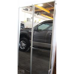 2 MIRRORED CLOSET SLIDING DOORS