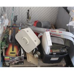 PALLET OF MISCELLANEOUS HOUSEHOLD+SPORTING GOODS