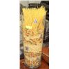 Image 1 : 26" VASE WITH SPAGHETTI / PASTA
