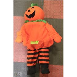 PUMPKIN HEAD STANDING HALLOWEEN DECORATION