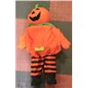 Image 1 : PUMPKIN HEAD STANDING HALLOWEEN DECORATION