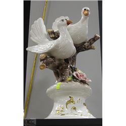 RARE VINTAGE CAPODIMONTE PORCELAIN DOVE SCULPTURE