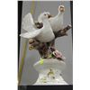 Image 1 : RARE VINTAGE CAPODIMONTE PORCELAIN DOVE SCULPTURE