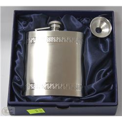 NEW STAINLESS STEEL FLASK GIFT SET