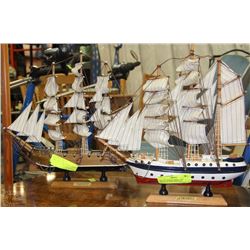 SET OF 2 MODEL SHIPS - THE FRAGATA  SIGLO XVIII AN