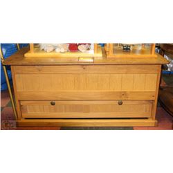 SOLID WOOD FRONT ENTRY STORAGE BENCH