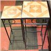 Image 1 : 2 NESTING TABLES