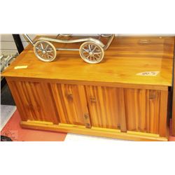 PINE STORAGE CHEST
