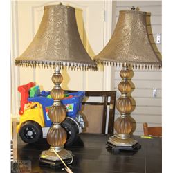 PAIR OF LAMPS