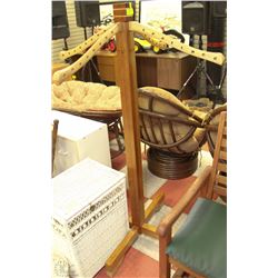 WOODEN MERIWETHER COAT HANGER TREE